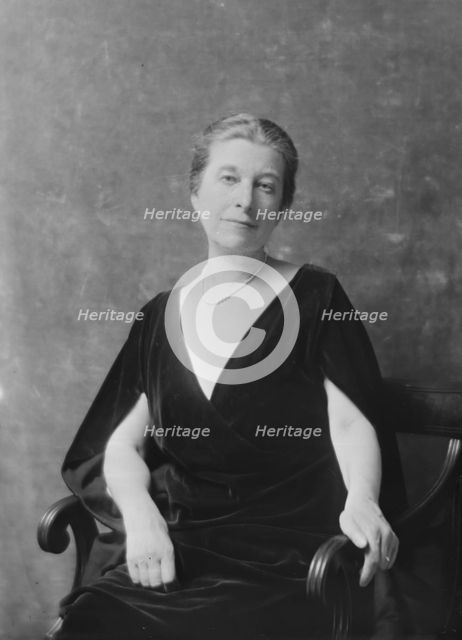 Mrs. Howard O. Sturges, portrait photograph, 1918 Mar. or Apr. Creator: Arnold Genthe.