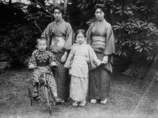 Mrs. Ishii & children, between c1915 and c1920. Creator: Bain News Service