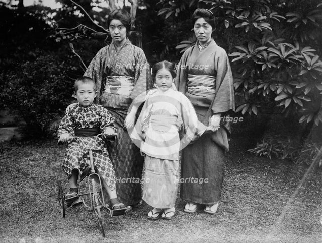 Mrs. Ishii & children, between c1915 and c1920. Creator: Bain News Service.