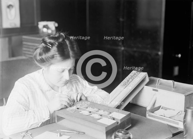 Mrs. J.C. Crawford of Smithsonian, 1914. Creator: Harris & Ewing.