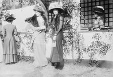 Mrs. J. Gordon Douglas, Mrs. Fred Beach at Hope Farm Fair, 1912. Creator: Bain News Service