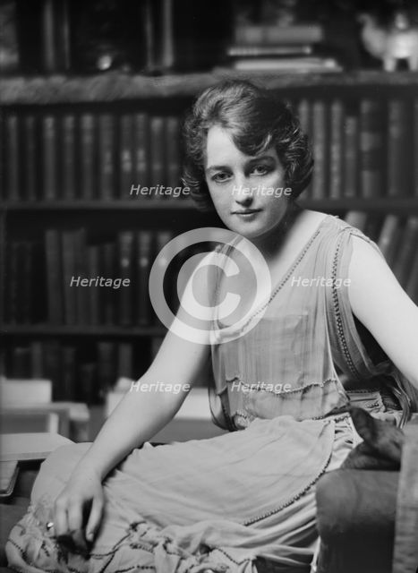 Mrs. J. Schoonmaker, portrait photograph, 1919 Oct. 16. Creator: Arnold Genthe.