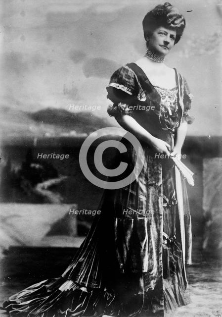 Mrs. J. Speyer, 1910. Creator: Bain News Service.