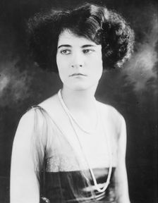 Mrs. J. St. C. Chaqueneau, between c1915 and c1920. Creator: Bain News Service