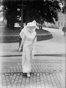 Mrs. James B. Longstreet, Widow of Confederate General, 1913. Creator: Harris & Ewing