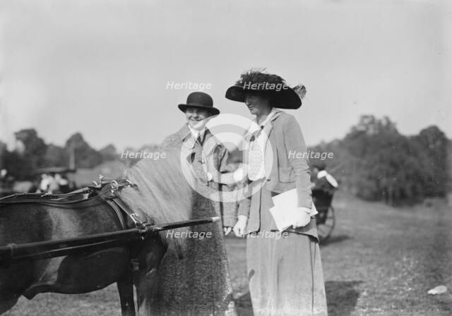 Mrs. Jenks and Miss Dora Voight, between c1910 and c1915. Creator: Bain News Service.