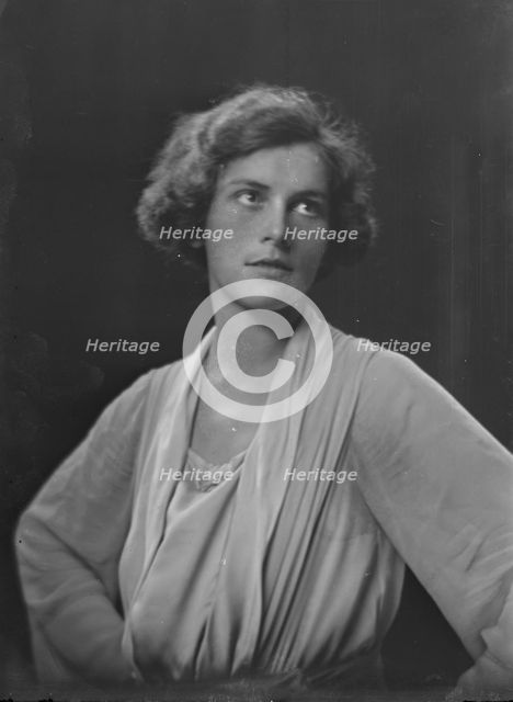 Mrs. John A. Logan, portrait photograph, 1918 Aug. 14. Creator: Arnold Genthe.