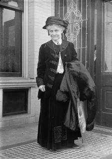 Mrs. John B. Henderson, 1913. Creator: Harris & Ewing
