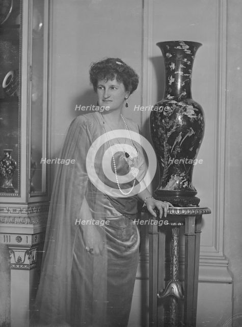Mrs. John D. Rockefeller, portrait photograph, 1919 Mar. 18. Creator: Arnold Genthe.