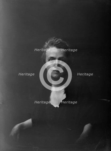 Mrs. John J. Albright, portrait photograph, 1919 Oct. 23. Creator: Arnold Genthe.