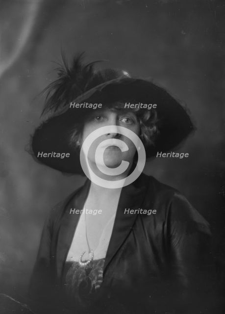 Mrs. Kingsbury Foster, portrait photograph, 1919 Mar. 24. Creator: Arnold Genthe.