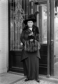 Mrs. Lindley M. Garrison, 1914. Creator: Harris & Ewing