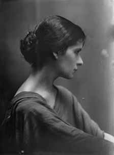 Mrs. P. De Montolin, portrait photograph, 1919 July 23. Creator: Arnold Genthe