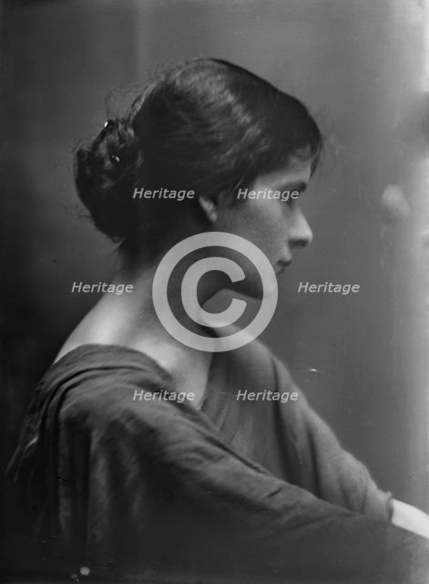 Mrs. P. De Montolin, portrait photograph, 1919 July 23. Creator: Arnold Genthe.