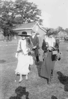 Mrs. R.L. Gerry, Carol Harriman, 1916. Creator: Bain News Service