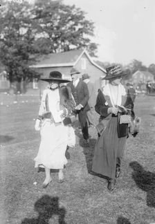 Mrs. R.L. Gerry, Carol Harriman, 1916. Creator: Bain News Service