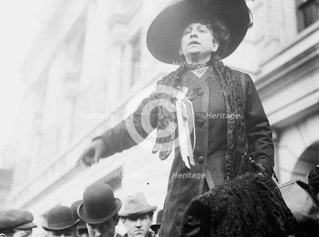Mrs. S. Loebinger, New York, 1910. Creator: Bain News Service.