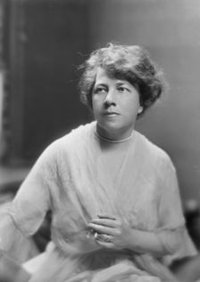 Mrs. S.M. Hilton, portrait photograph, 1917 Nov. 16. Creator: Arnold Genthe