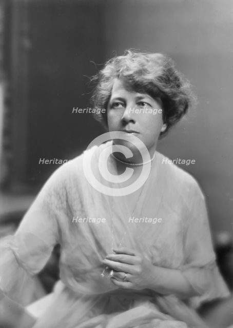 Mrs. S.M. Hilton, portrait photograph, 1917 Nov. 16. Creator: Arnold Genthe.