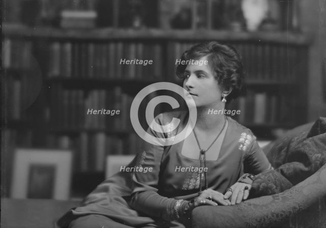 Mrs. S. Reilly, portrait photograph, 1918 Mar. 4. Creator: Arnold Genthe.