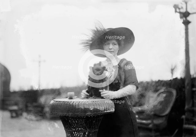 Mrs. Stewart, "Afon Girlie", between c1910 and c1915. Creator: Bain News Service.
