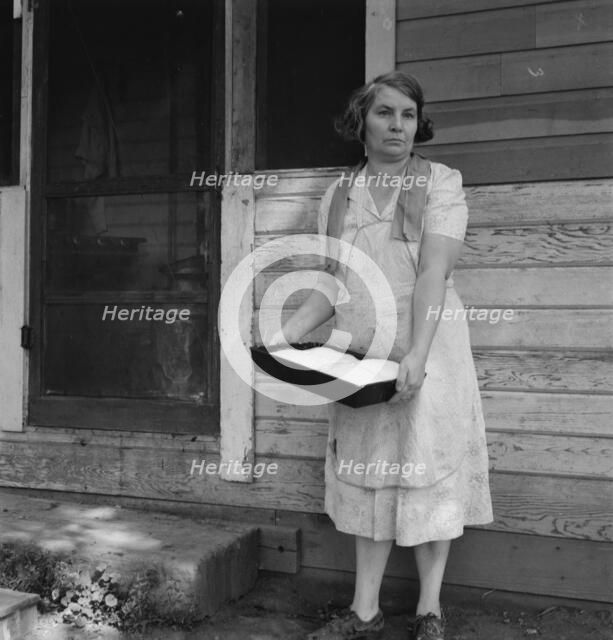 Mrs. Schrock takes good care of her family, Yakima Valley, Washington (near Wapato), 1939. Creator: Dorothea Lange.
