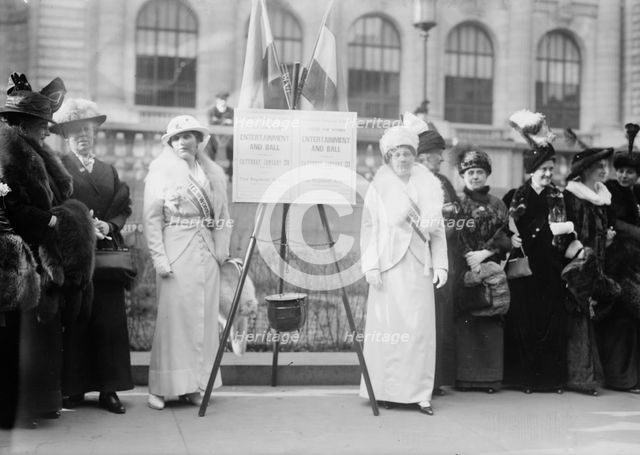 Mrs. Sidney Berg [and] Mrs. Calvin Tompkins, 1914. Creator: Bain News Service.