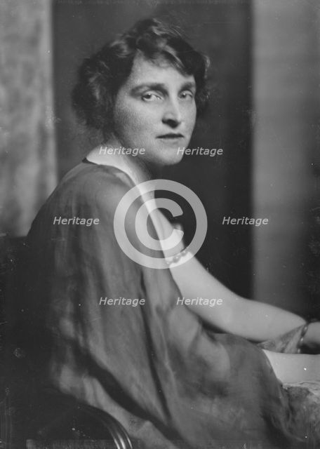 Mrs. Thomas Moore, portrait photograph, 1917 Dec. 13. Creator: Arnold Genthe.