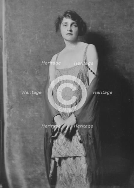 Mrs. Thomas Moore, portrait photograph, 1917 Dec. 13. Creator: Arnold Genthe.