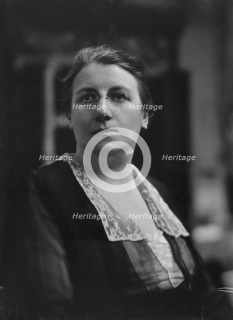Mrs. W.B. Ward, portrait photograph, 1917 Nov. 23. Creator: Arnold Genthe.