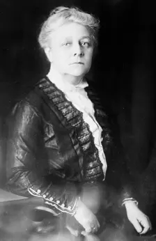 Mrs. W.C. Redfield, 1913. Creator: Bain News Service