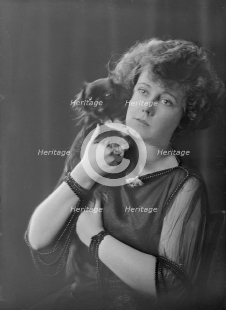Mrs. W.H. Van Velck, portrait photograph, 1918 June 15. Creator: Arnold Genthe.