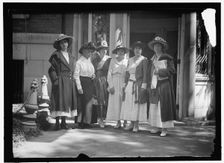 Mrs. W. Watson, Miss Lavena? Dock, Miss Catherine Flanagan..., between 1916 and 1918. Creator: Harris & Ewing