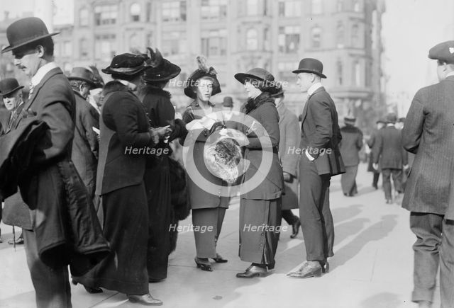 Mrs. Walter Chambers, 1914. Creator: Bain News Service.