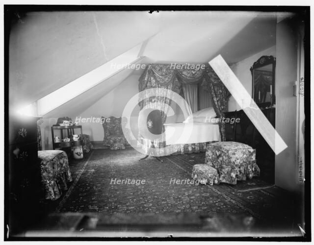 Mrs. Washington's bedroom, Mt. Vernon, c1902. Creator: Unknown.