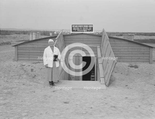 Mrs. Wardlow, Friends church (Quaker), Dead Ox Flat, Oregon, 1939. Creator: Dorothea Lange.