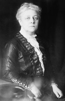 Mrs. W.C. Redfield, 1913. Creator: Bain News Service