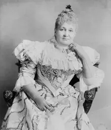 Mrs. Whittemore, between c1890 and 1910. Creator: Frances Benjamin Johnston