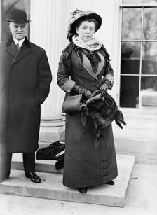 Mrs. William Fibian McKnight, 1913. Creator: Harris & Ewing