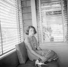 Mrs. William Muschenheim, portrait photograph, between 1911 and 1942. Creator: Arnold Genthe