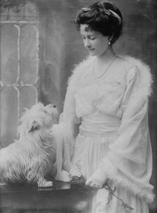 Mrs. Wm. Phillips, between c1910 and c1915. Creator: Bain News Service