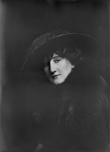 Mrs. Wolf, portrait photograph, 1919 or 1920. Creator: Arnold Genthe