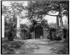 Mt. Vernon, Washington's tomb, c1902. Creator: Unknown