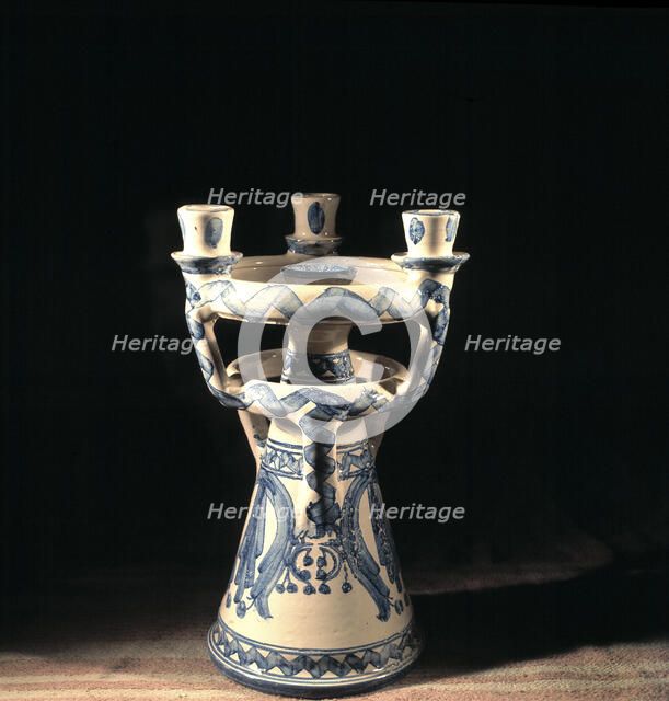 Muel ceramic candelabra, workshop of recovery of ancient potteries of the 15th and 16th centuries.