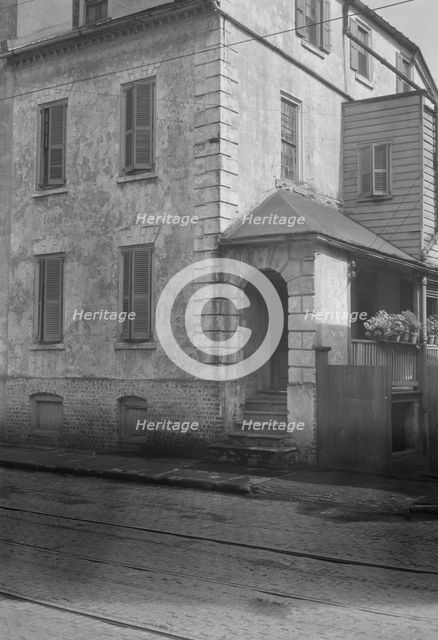 Multi-story house, [89 Wentworth Street], Charleston, South Carolina, between 1920 and 1926. Creator: Arnold Genthe.