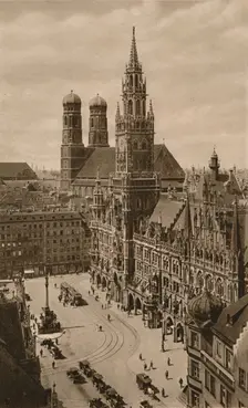 Munchen. Marienplatz - Town - Hall - Frauen Church 1931. Artist: Kurt Hielscher