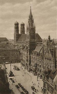 Munchen. Marienplatz - Town - Hall - Frauen Church 1931. Artist: Kurt Hielscher