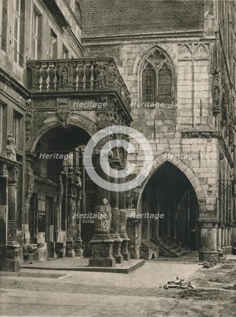 'Munster (Westfalen). Stadtweinhaus - Rathaus', 1931. Artist: Kurt Hielscher.