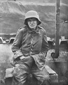 Mur pour la paix; un prisonnier allemand de la fin de 1916 1916. Creator: Unknown