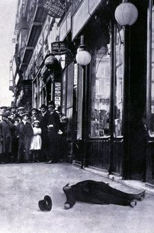 Murder of José Canalejas in Puerta del Sol on November 12, 1912, the body of President of Council…
